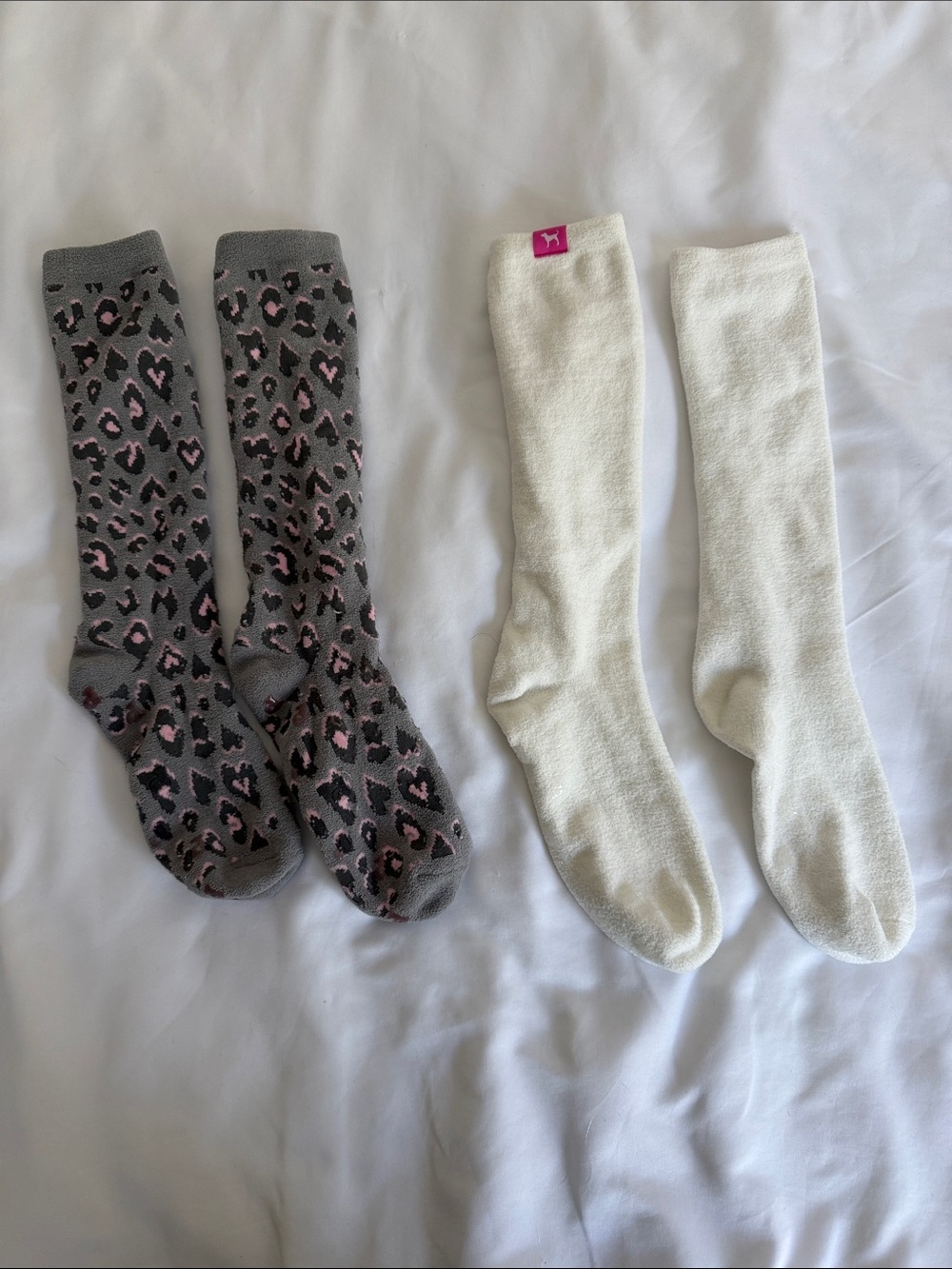 victoria secret pink Women's Gray Leopard & Cream Knee-High Socks - Pack of 2